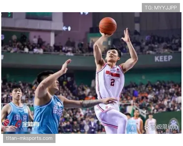 吕小军比赛场上超拼，下了场直接变漫画书迷？咋回事啊这反差笑死我