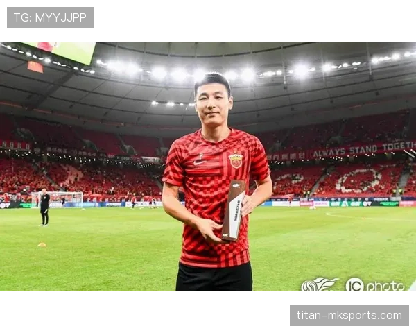 武磊这消费真有点狠，普通工资得攒半辈子才能买得起那桌酒水吧？